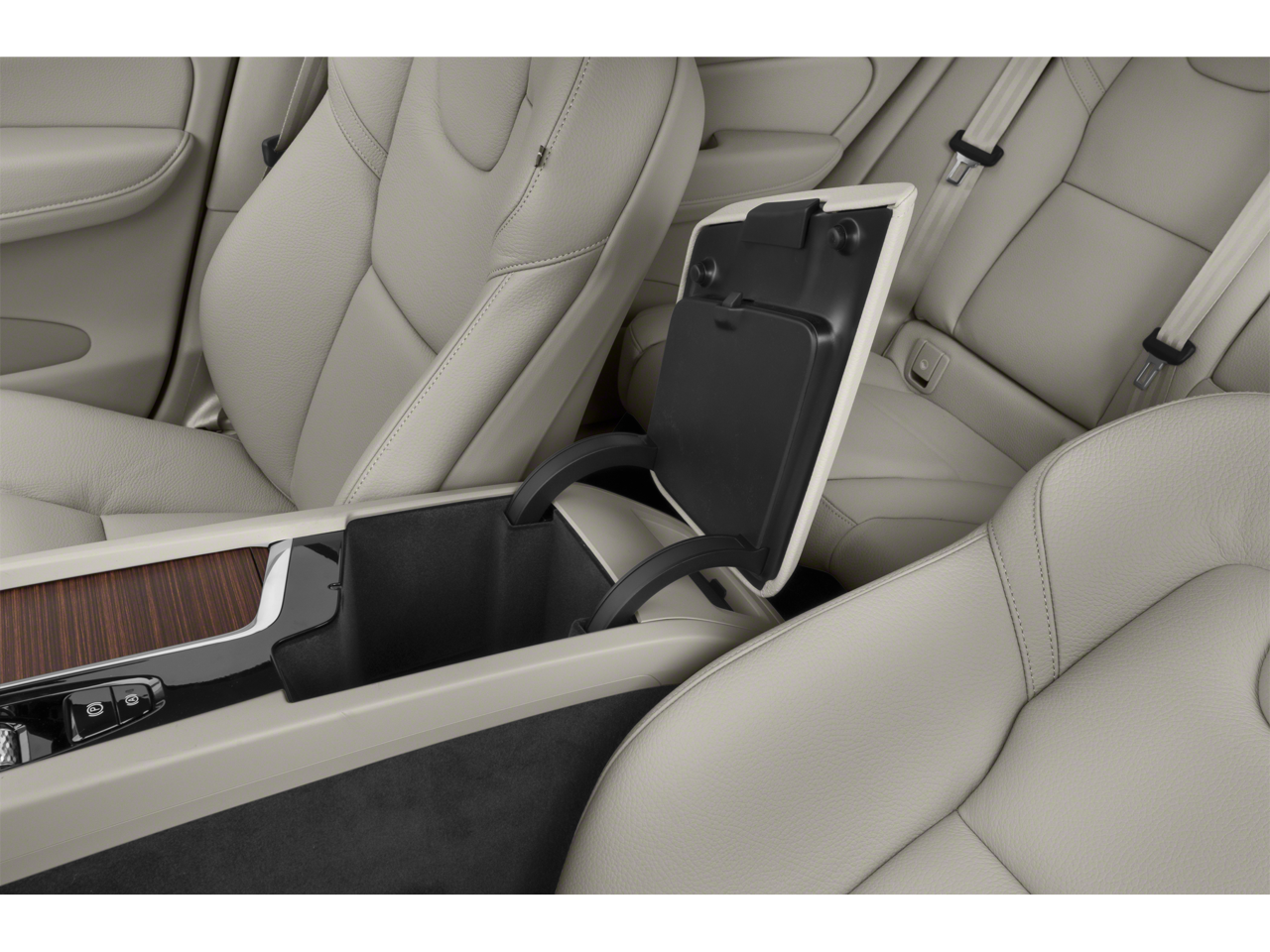 2021 Volvo XC60 T6 Momentum