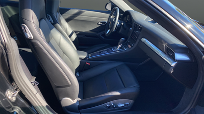 2018 Porsche 911 Carrera