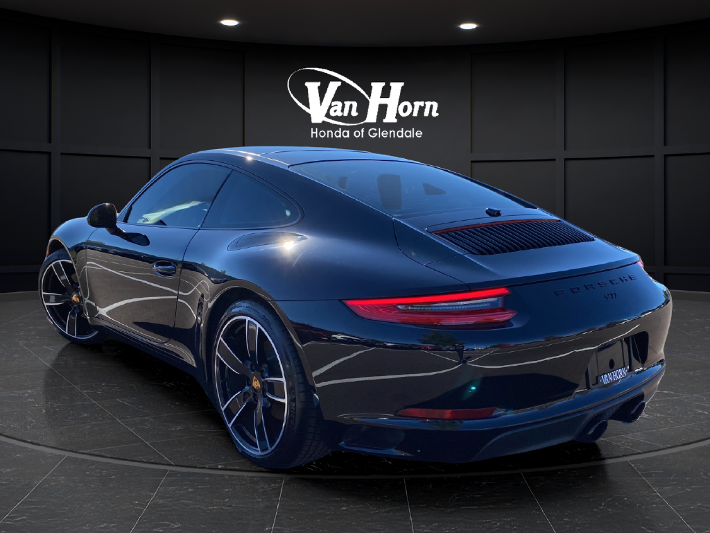 2018 Porsche 911 Carrera