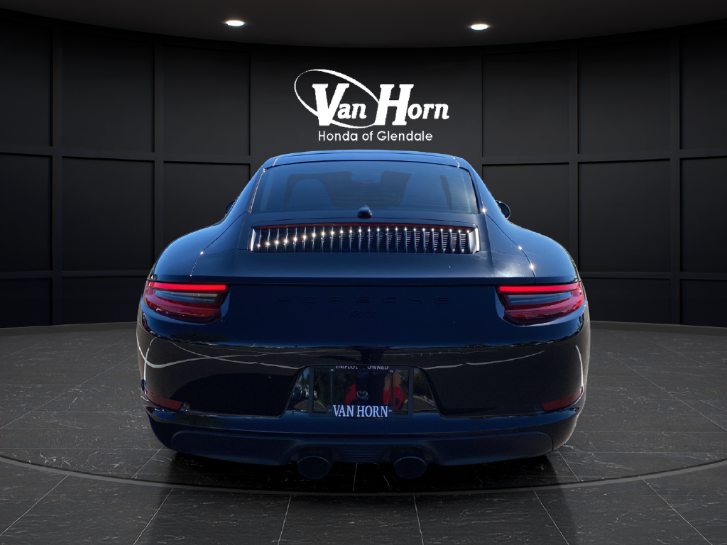 2018 Porsche 911 Carrera