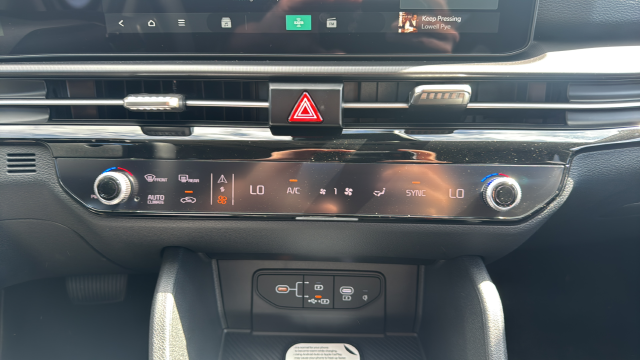 2027 Kia Sportage EX