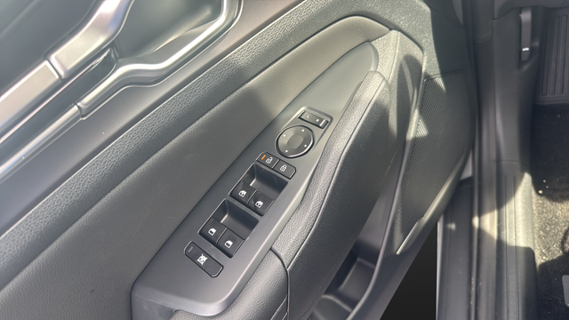 2027 Kia Sportage EX