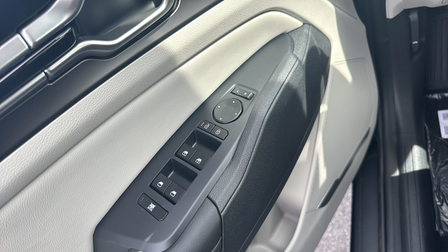 2027 Kia Sportage EX