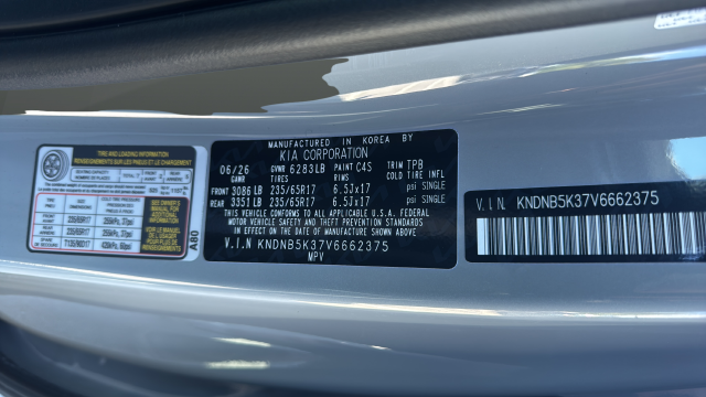 2027 Kia Carnival LX