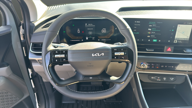 2027 Kia Carnival Hybrid LXS