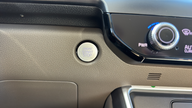 2027 Kia Carnival Hybrid LXS