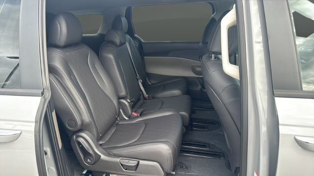 2027 Kia Carnival EX