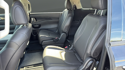 2027 Kia Carnival Hybrid EX