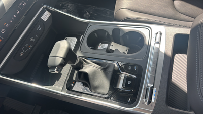 2027 Kia Carnival SX