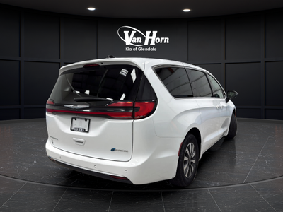 2023 Chrysler Pacifica Hybrid Touring L