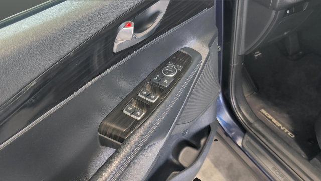 2020 Kia Sorento S