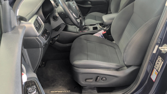 2020 Kia Sorento S
