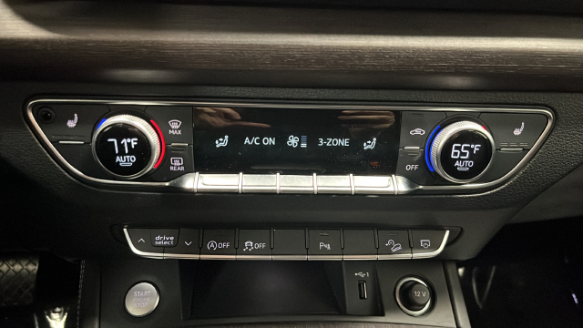 2024 Audi Q5 45 S line Premium quattro