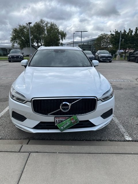 2021 Volvo XC60 T6 Momentum