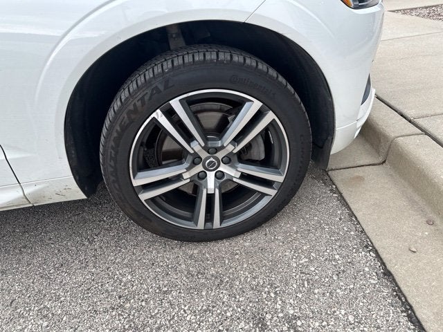 2021 Volvo XC60 T6 Momentum